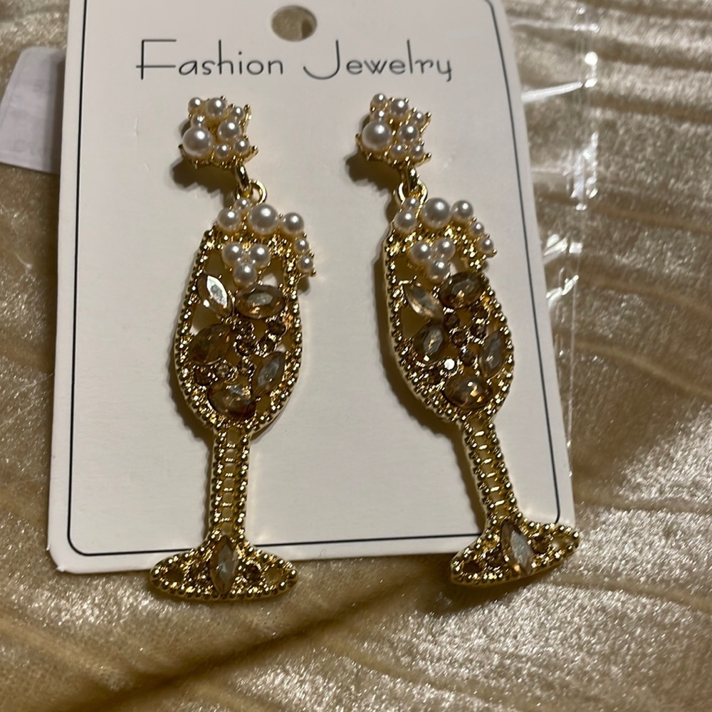 Champagne earrings A Toast to Your Lobe NWT